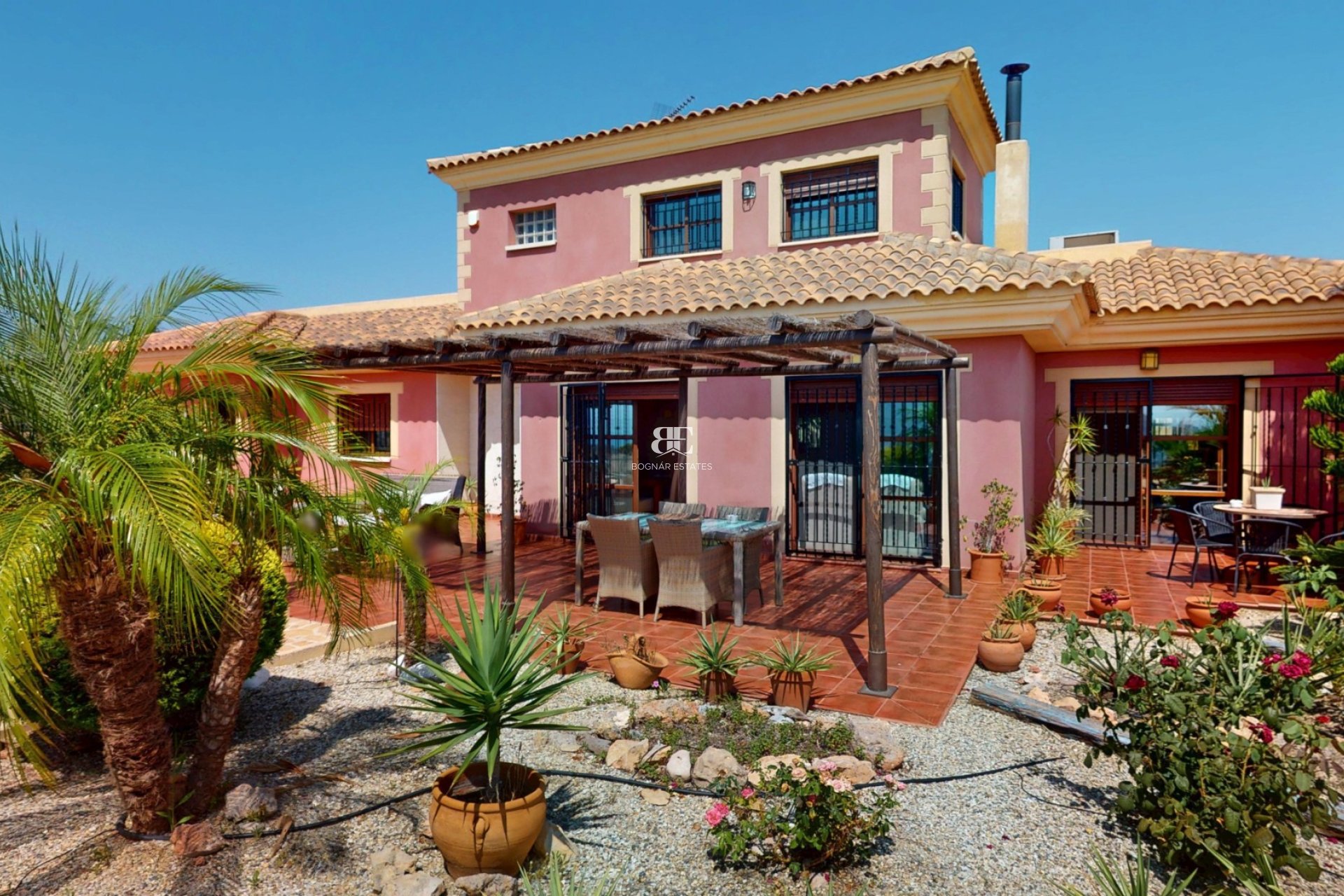 Herverkoop - Villa -
Aguilas