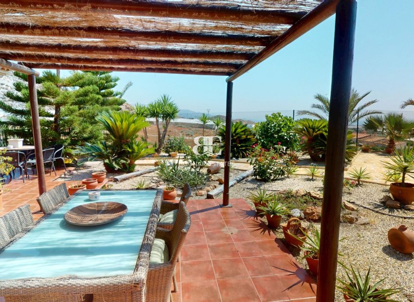 Herverkoop - Villa -
Aguilas