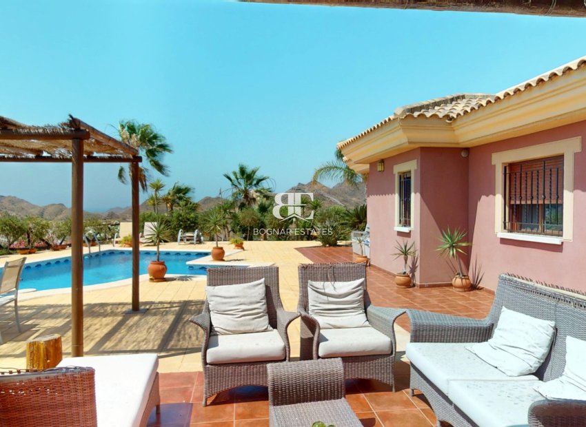 Herverkoop - Villa -
Aguilas