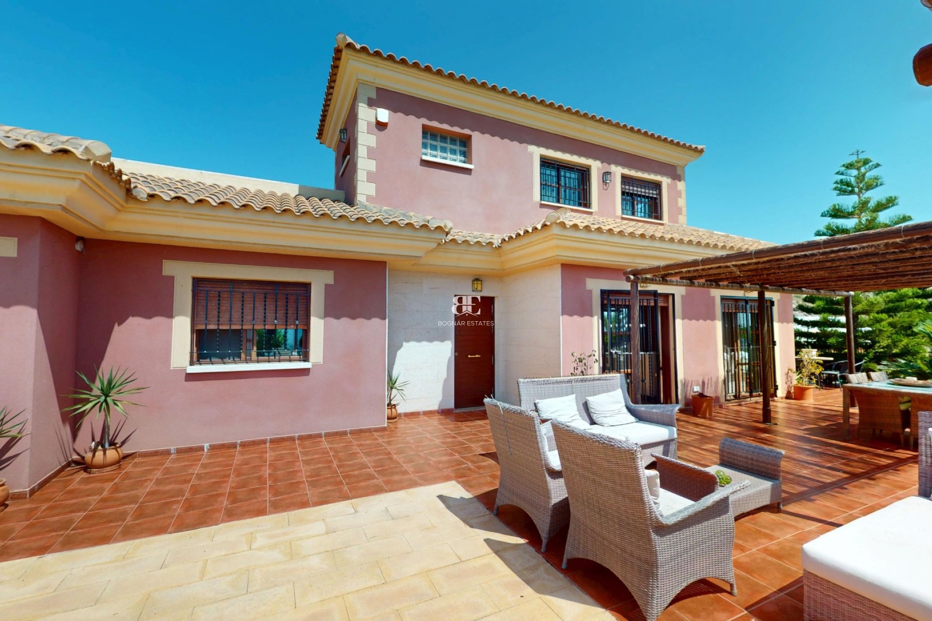 Herverkoop - Villa -
Aguilas