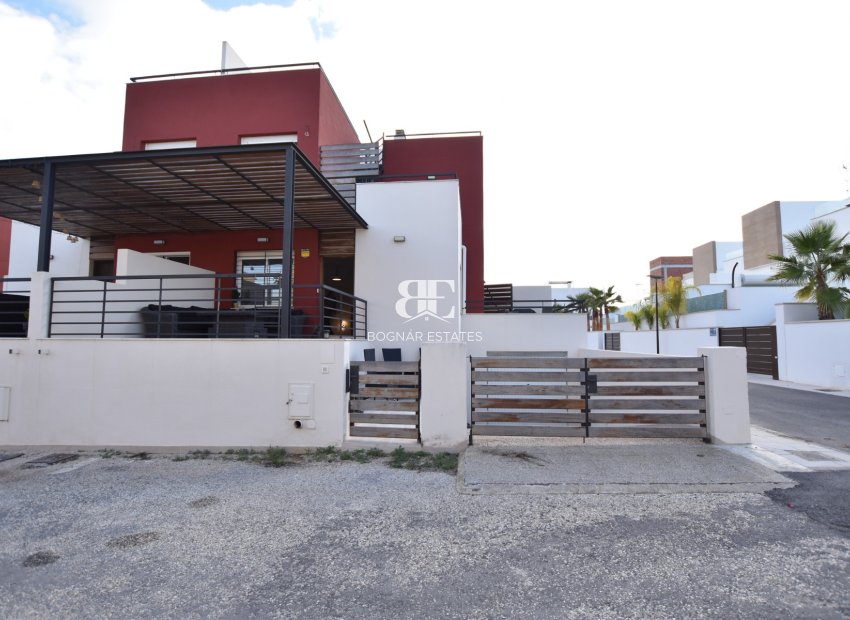 Herverkoop - Villa -
Algorfa - La finca Golf