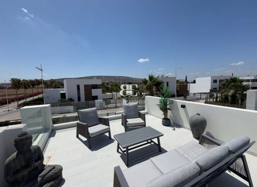 Herverkoop - Villa -
Algorfa - La finca Golf