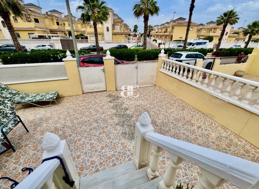 Herverkoop - Villa -
Algorfa - Lo Crispin