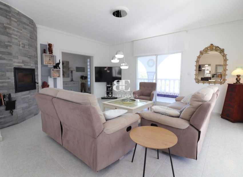 Herverkoop - Villa -
Algorfa - Lomas De La Juliana