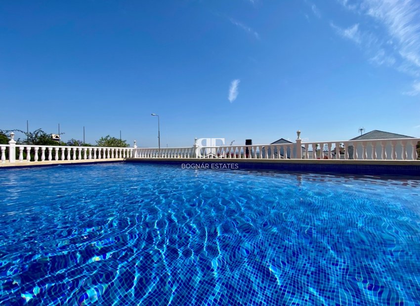 Herverkoop - Villa -
Algorfa - Lomas De La Juliana