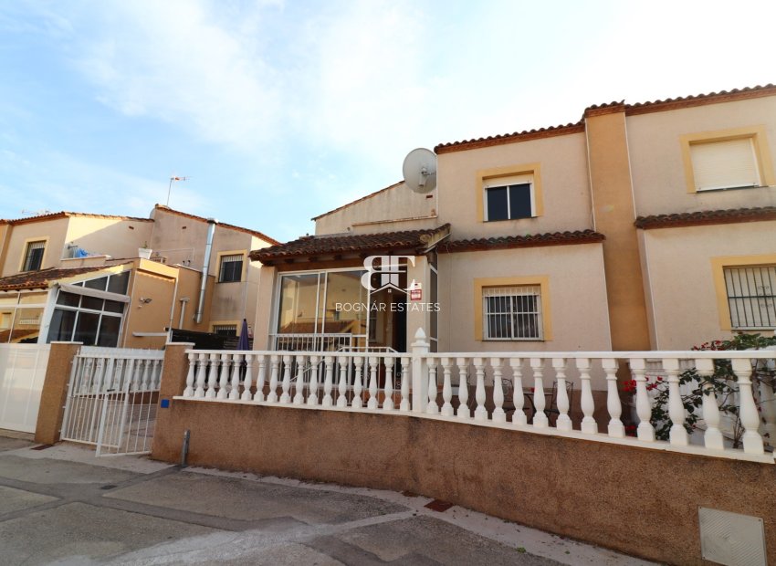 Herverkoop - Villa -
Algorfa - Montebello