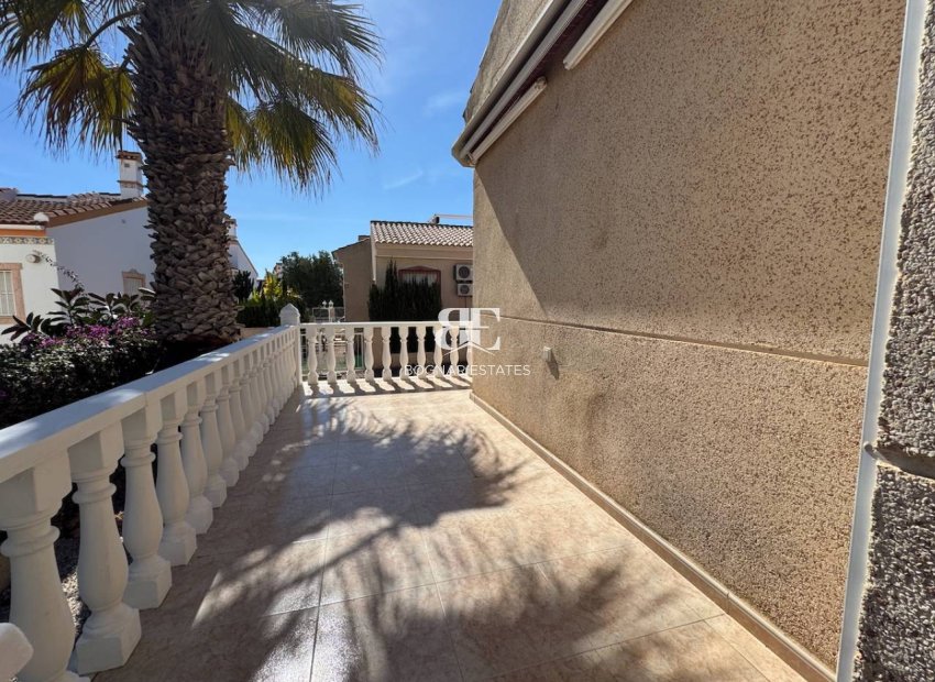 Herverkoop - Villa -
Algorfa - Montemar