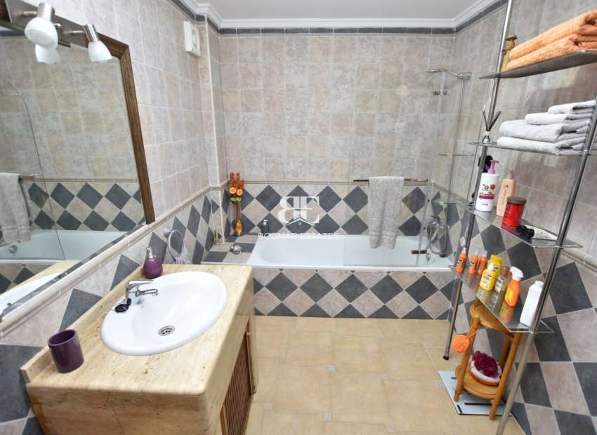 Herverkoop - Villa -
Algorfa - Montemar