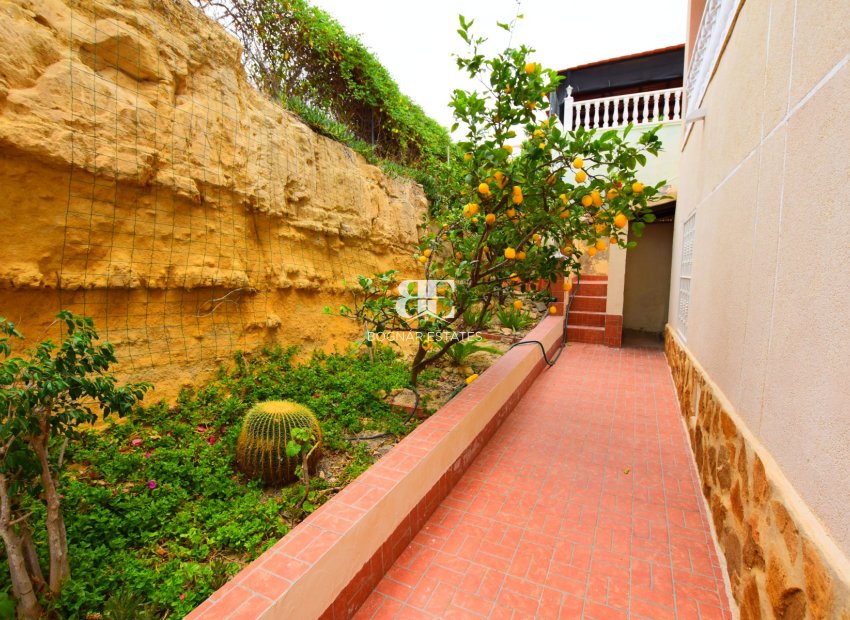 Herverkoop - Villa -
Algorfa - Montemar
