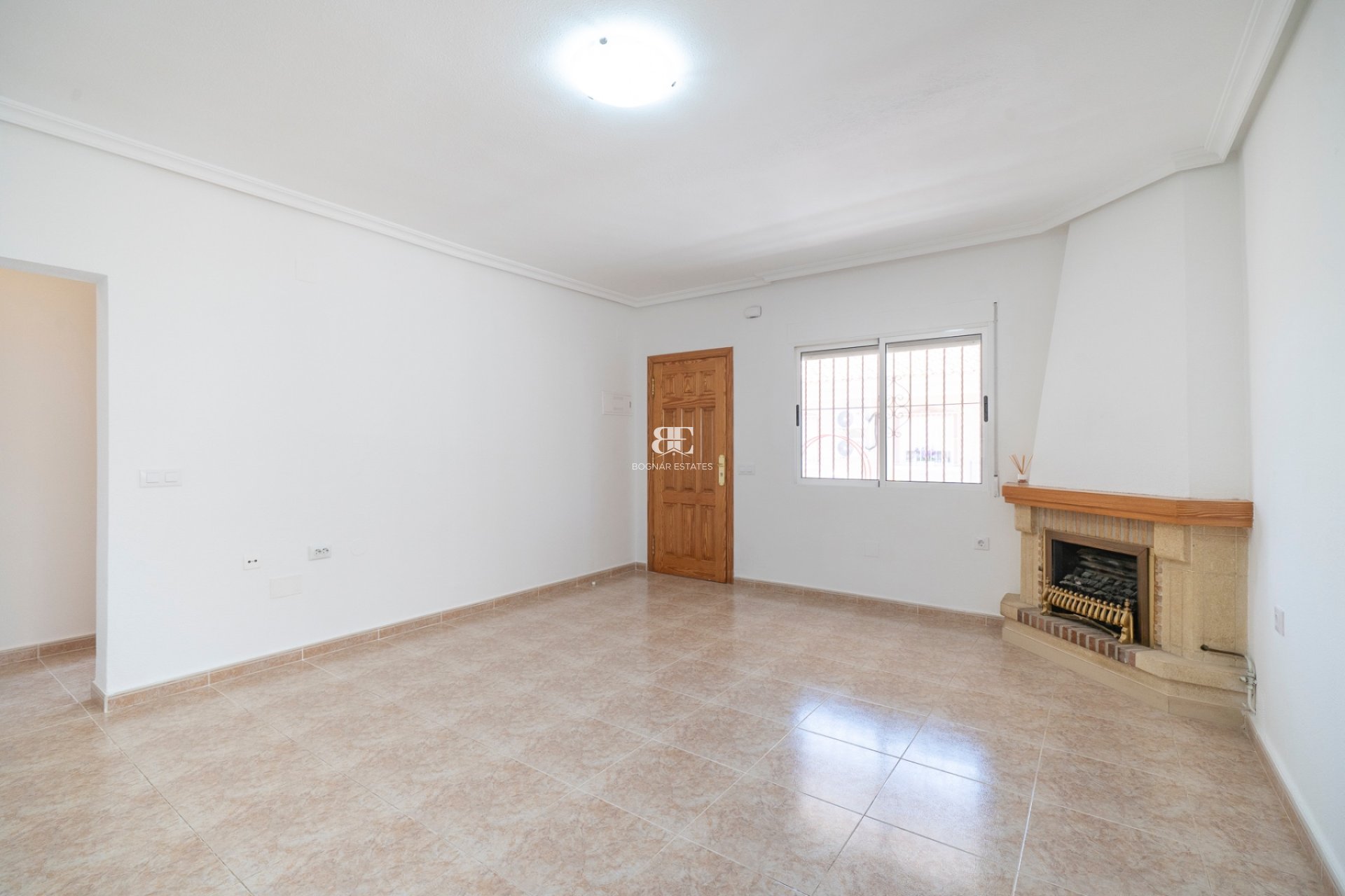 Herverkoop - Villa -
Algorfa