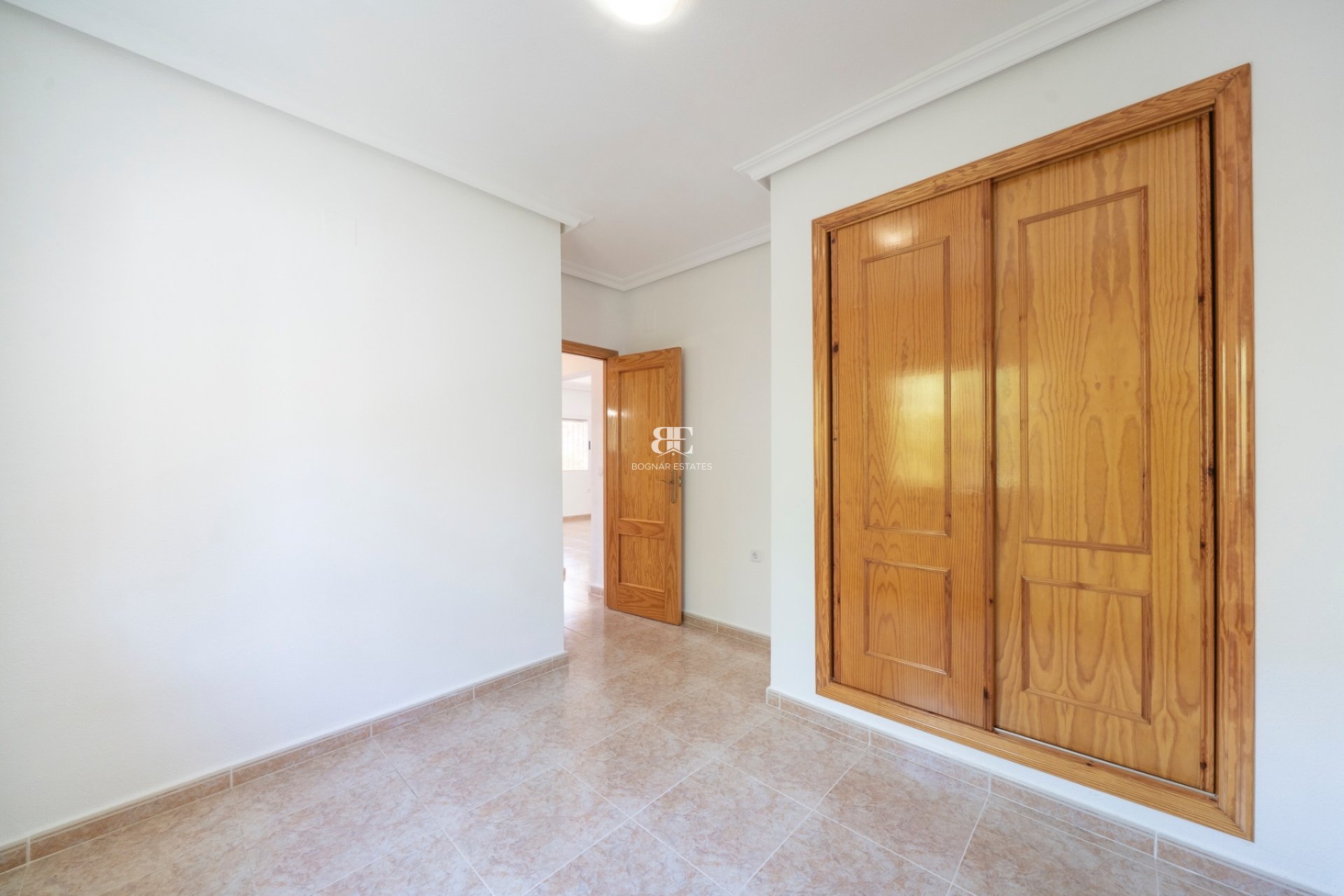 Herverkoop - Villa -
Algorfa