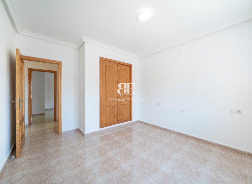Herverkoop - Villa -
Algorfa