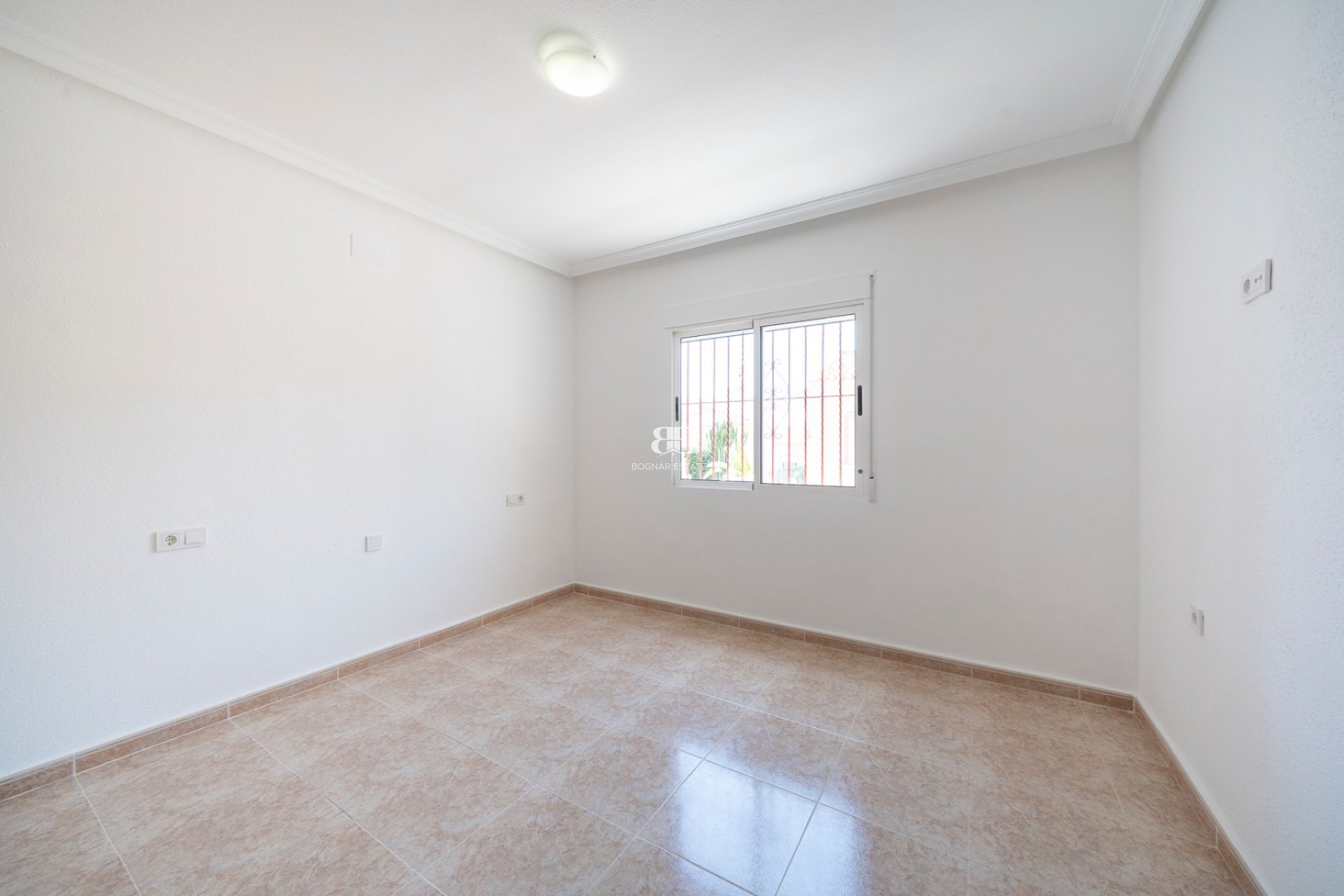 Herverkoop - Villa -
Algorfa