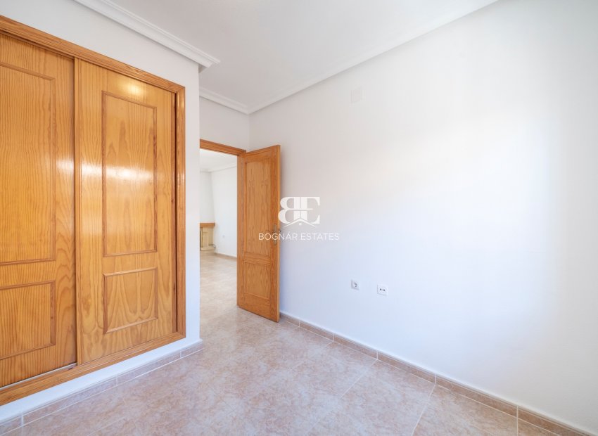 Herverkoop - Villa -
Algorfa