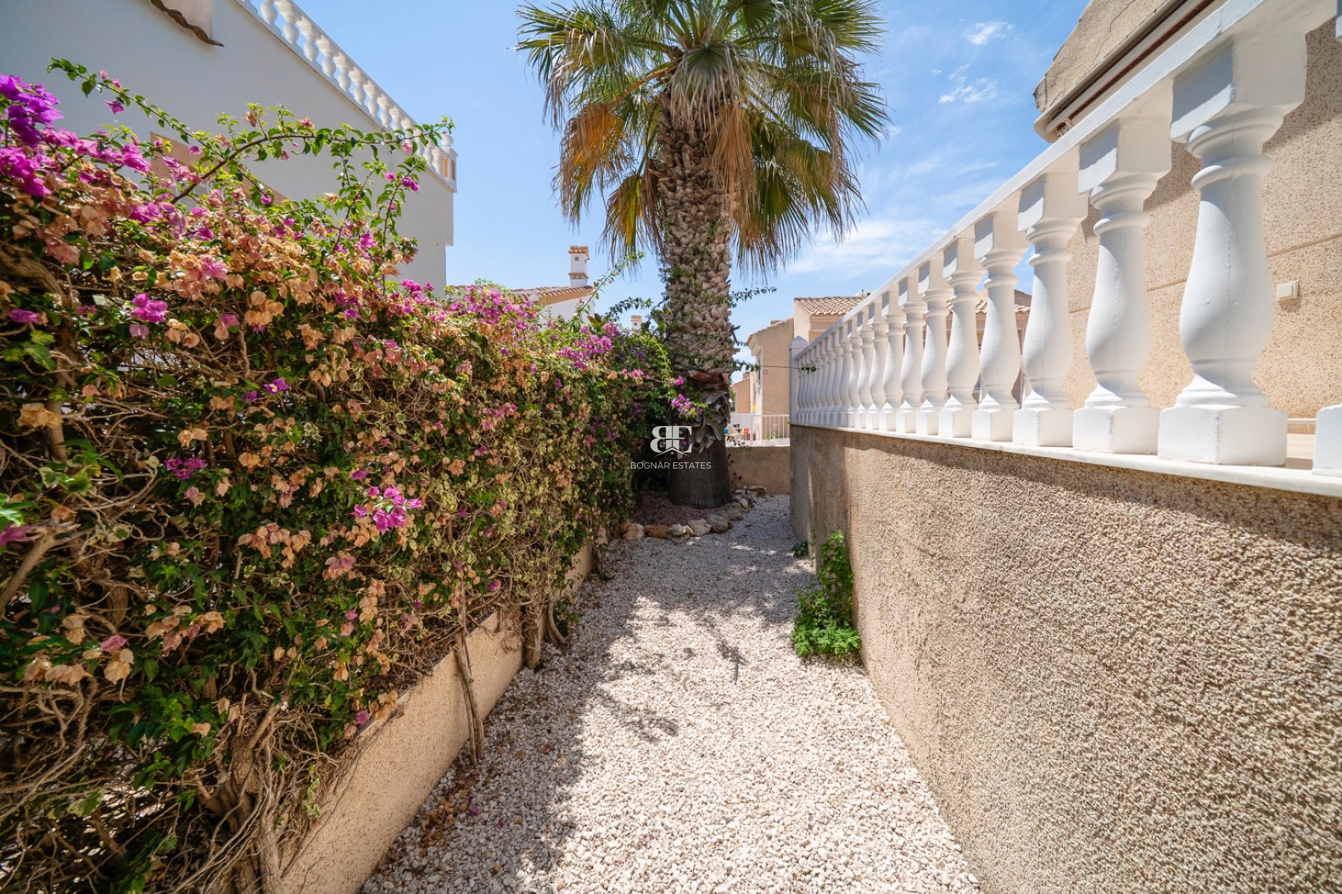 Herverkoop - Villa -
Algorfa