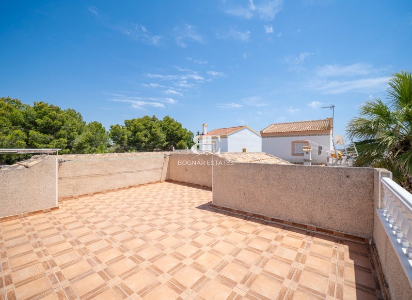 Herverkoop - Villa -
Algorfa