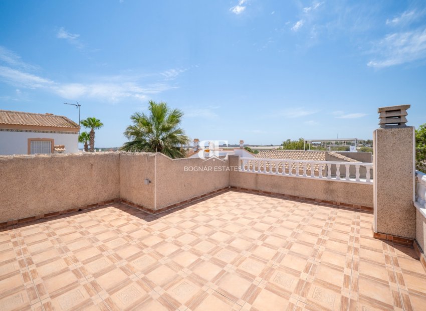 Herverkoop - Villa -
Algorfa