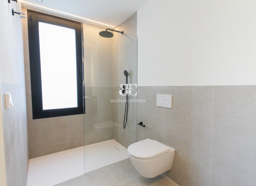 Herverkoop - Villa -
Alicante - Center