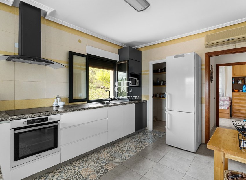 Herverkoop - Villa -
Alicante - Rebolledo