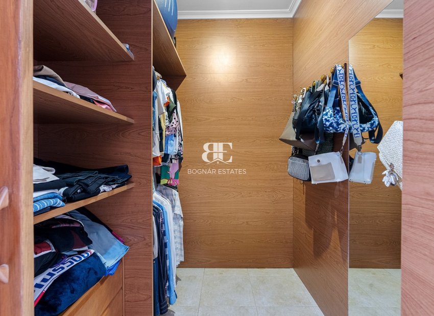 Herverkoop - Villa -
Alicante - Rebolledo