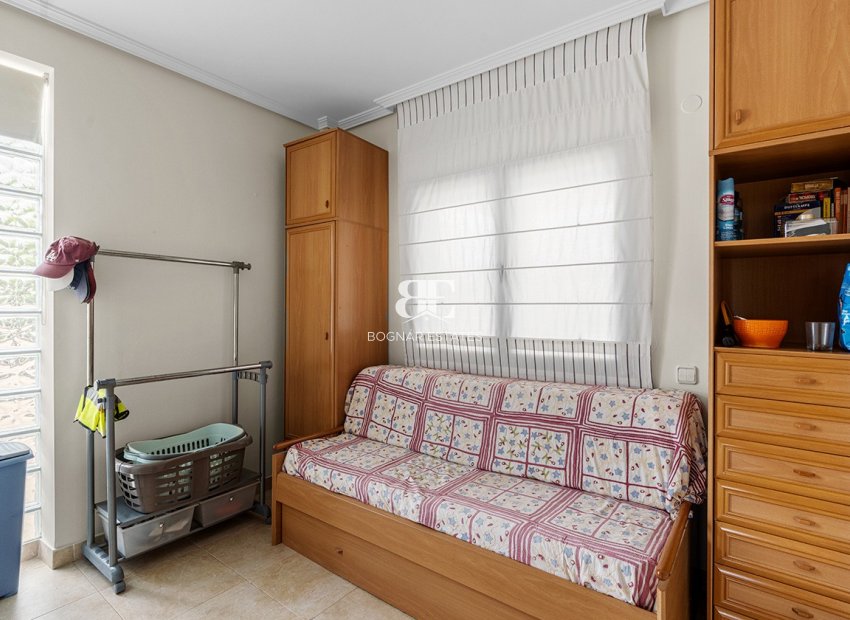 Herverkoop - Villa -
Alicante - Rebolledo