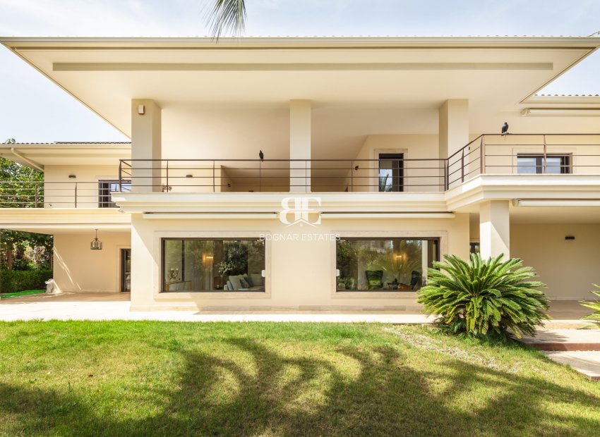 Herverkoop - Villa -
Alicante - Vistahermosa