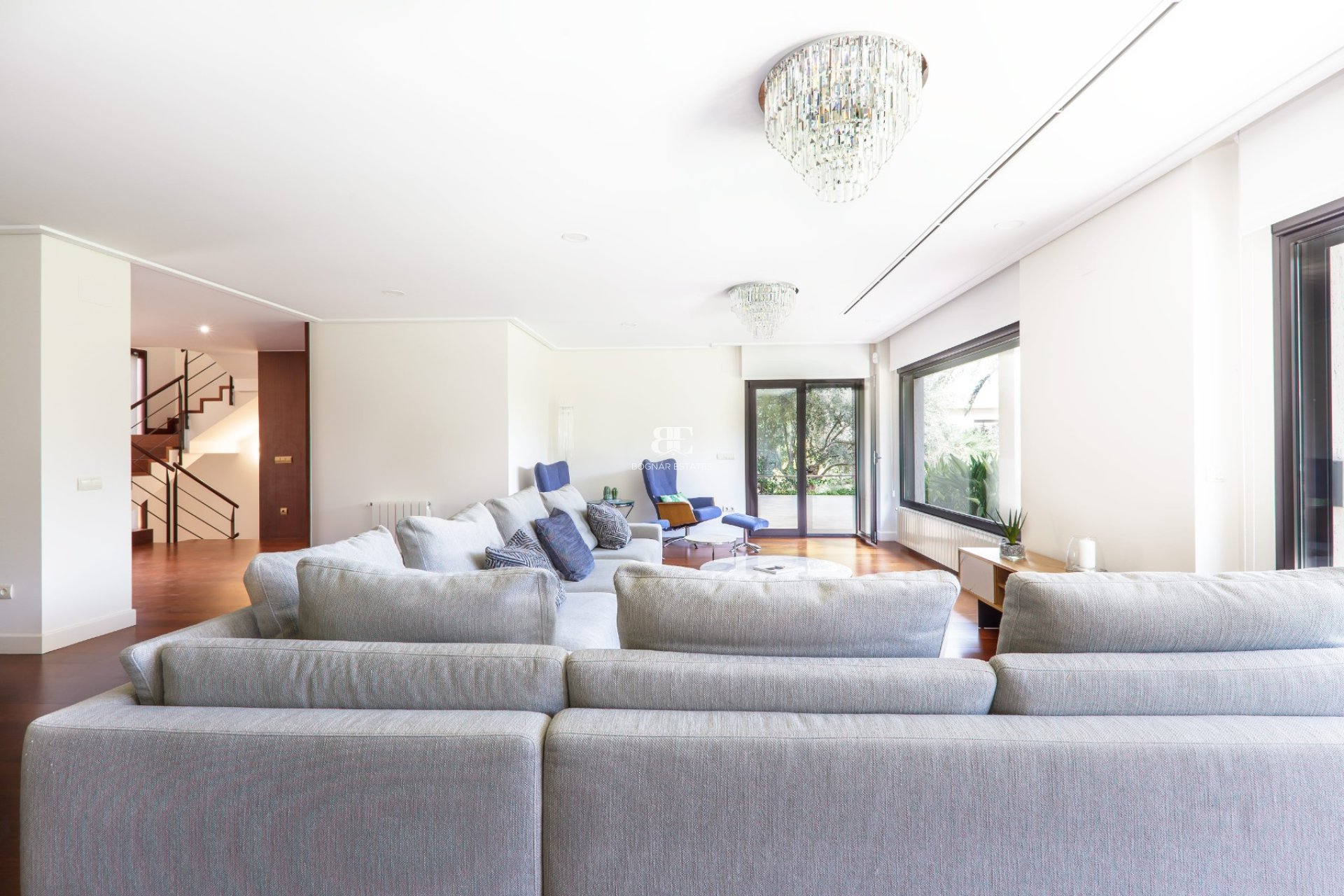 Herverkoop - Villa -
Alicante - Vistahermosa