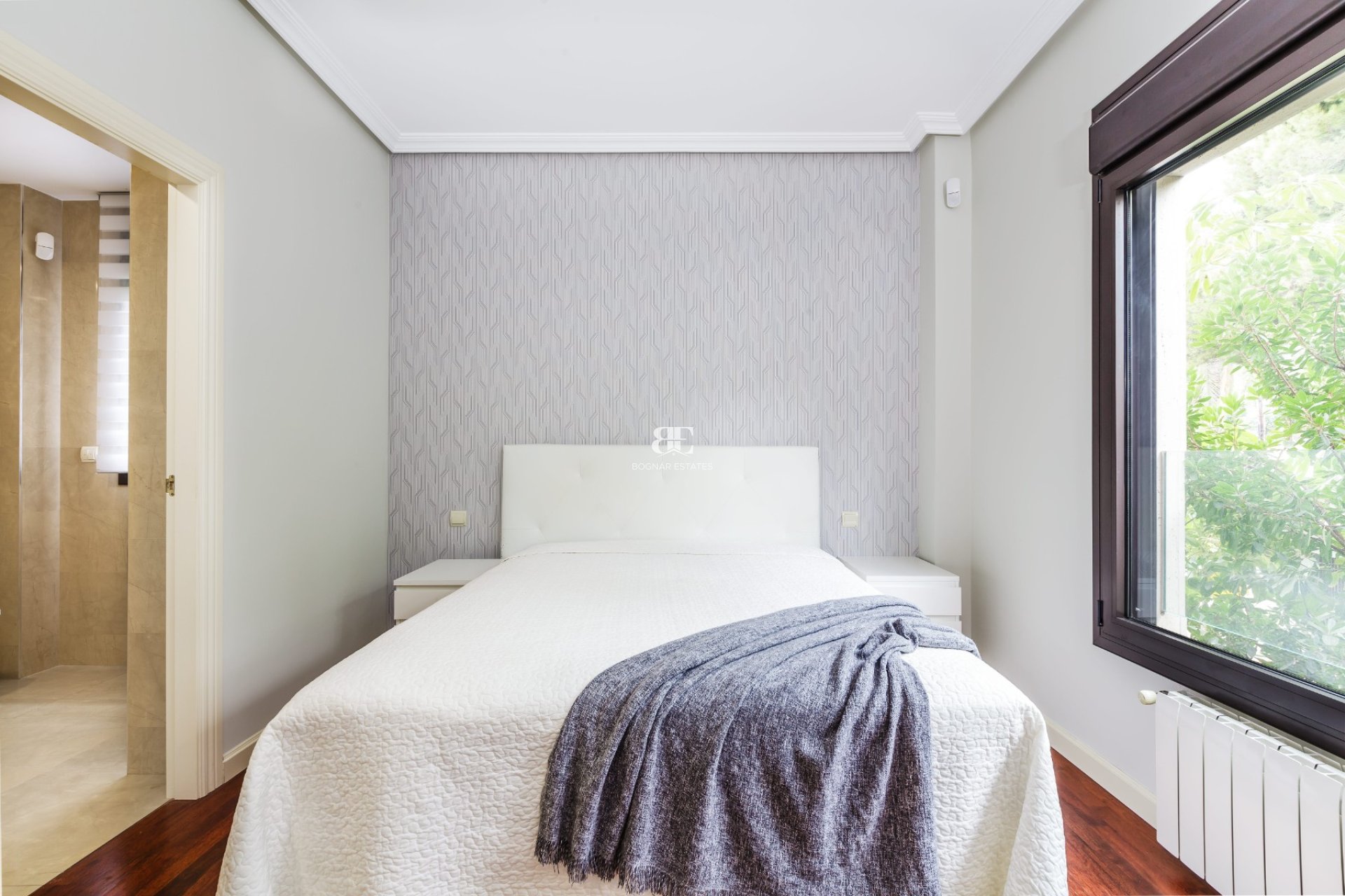 Herverkoop - Villa -
Alicante - Vistahermosa