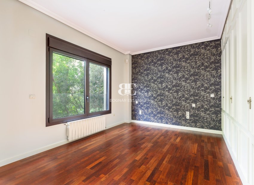 Herverkoop - Villa -
Alicante - Vistahermosa