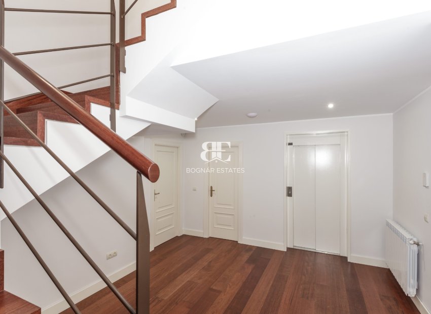 Herverkoop - Villa -
Alicante - Vistahermosa