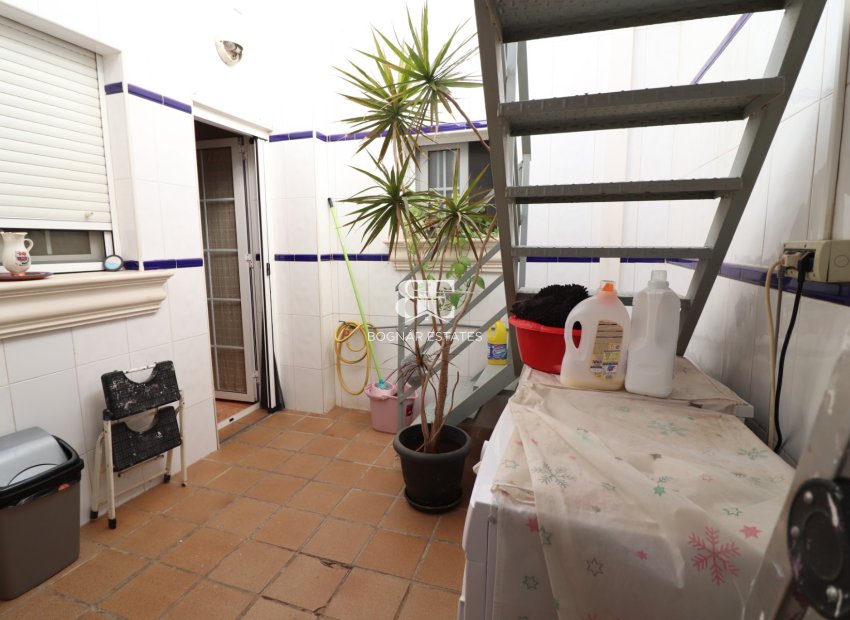 Herverkoop - Villa -
Almoradí - El Saladar