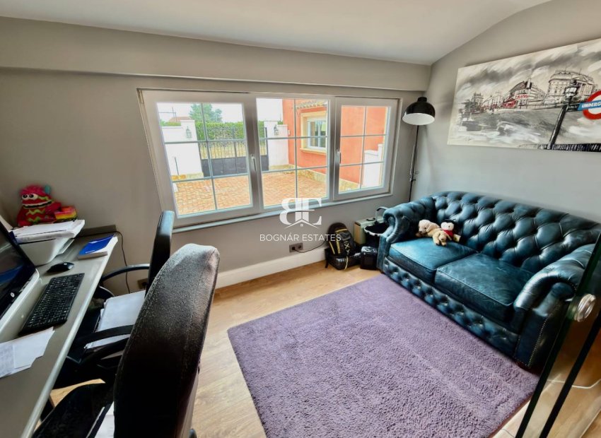 Herverkoop - Villa -
Almoradí - Heredades