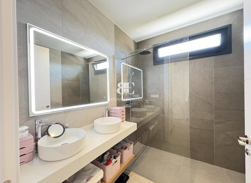 Herverkoop - Villa -
Altaona Golf and Country Village - Altaona Golf - Country Village