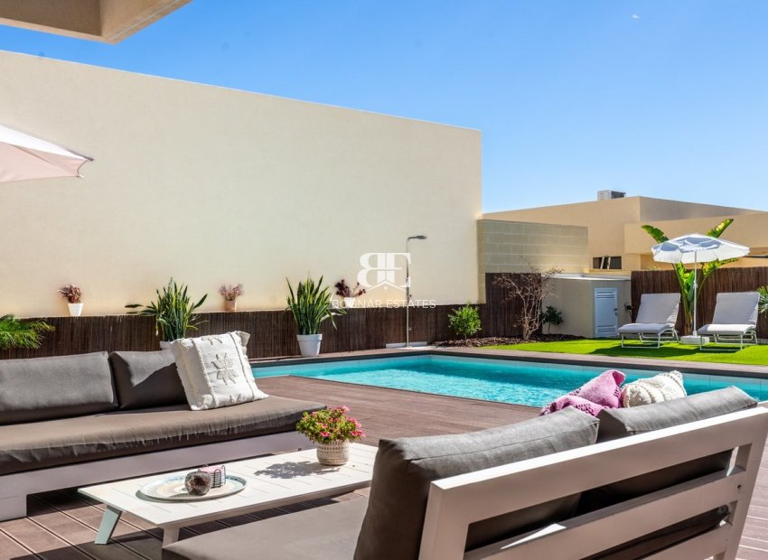 Herverkoop - Villa -
Altaona Golf and Country Village - Altaona Golf - Country Village