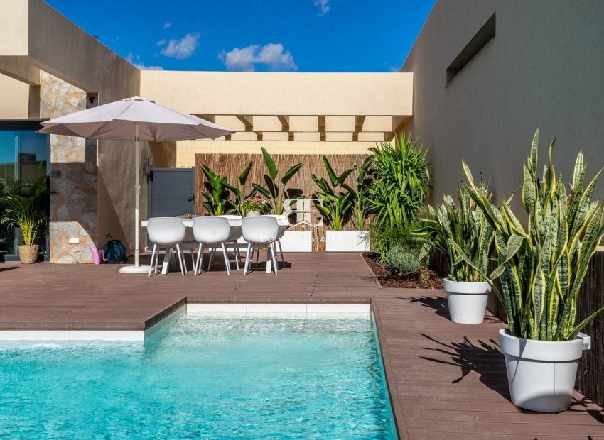 Herverkoop - Villa -
Altaona Golf and Country Village - Altaona Golf - Country Village