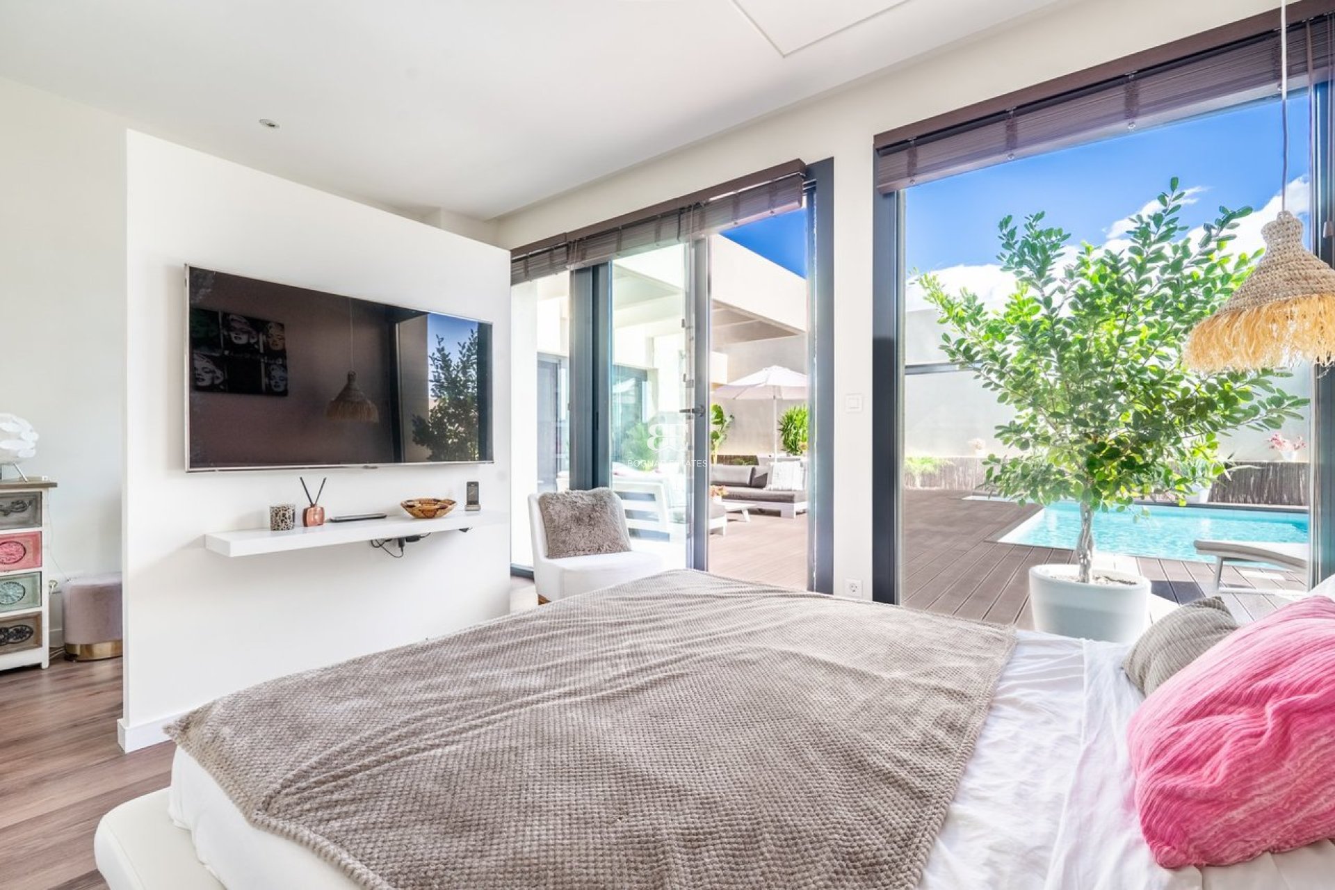 Herverkoop - Villa -
Altaona Golf and Country Village - Altaona Golf - Country Village