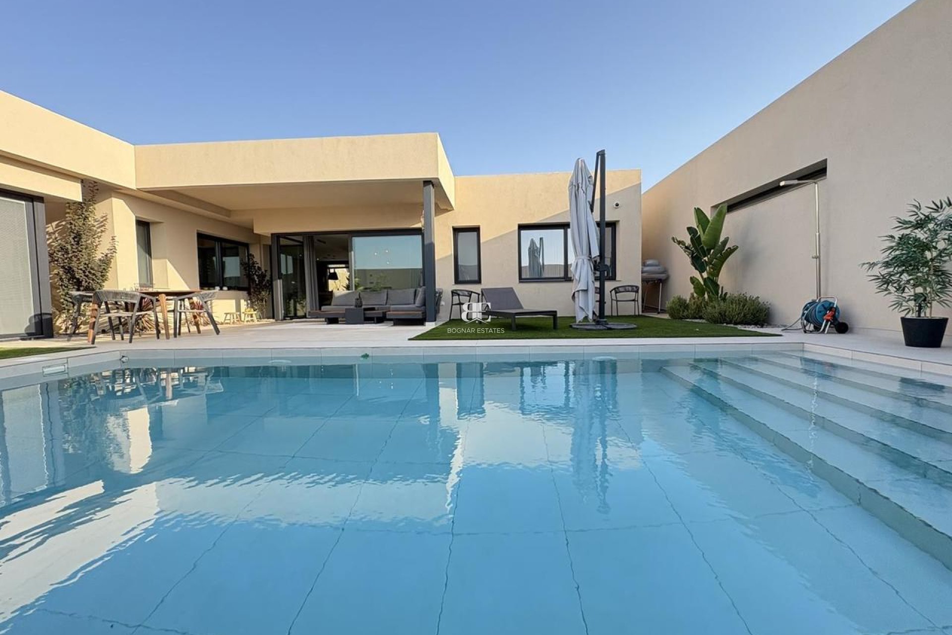 Herverkoop - Villa -
Altaona Golf and Country Village - Altaona Golf - Country Village