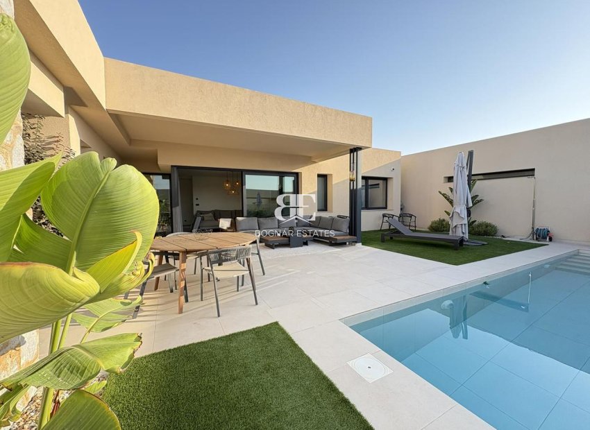 Herverkoop - Villa -
Altaona Golf and Country Village - Altaona Golf - Country Village