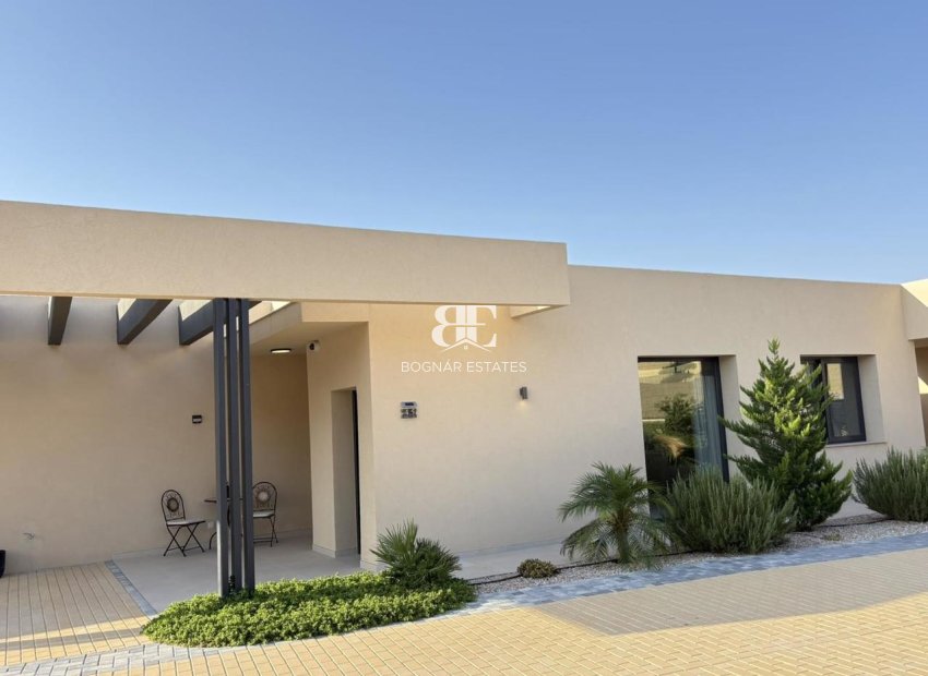 Herverkoop - Villa -
Altaona Golf and Country Village - Altaona Golf - Country Village