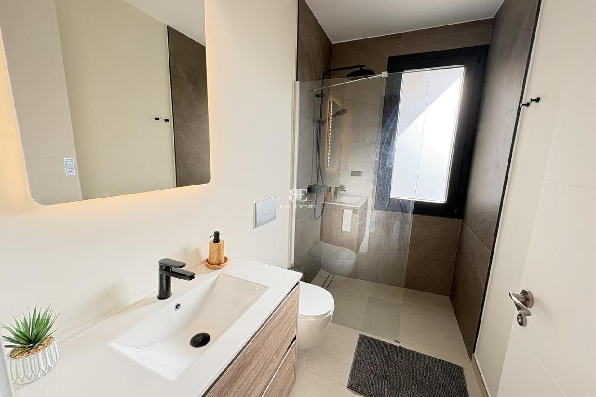 Herverkoop - Villa -
Altaona Golf and Country Village - Altaona Golf - Country Village