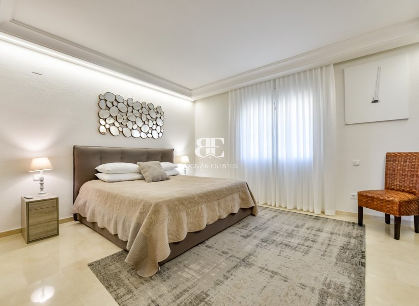 Herverkoop - Villa -
Altea - Sierra de Altea