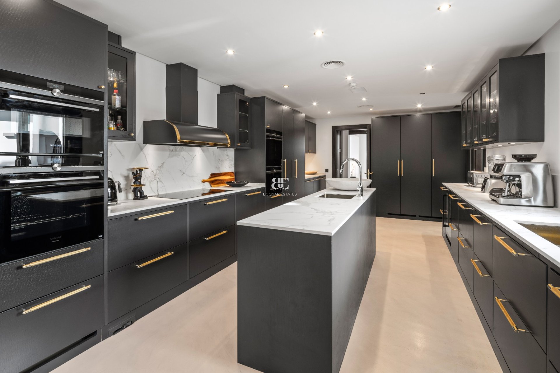 Herverkoop - Villa -
Benahavis - La Quinta