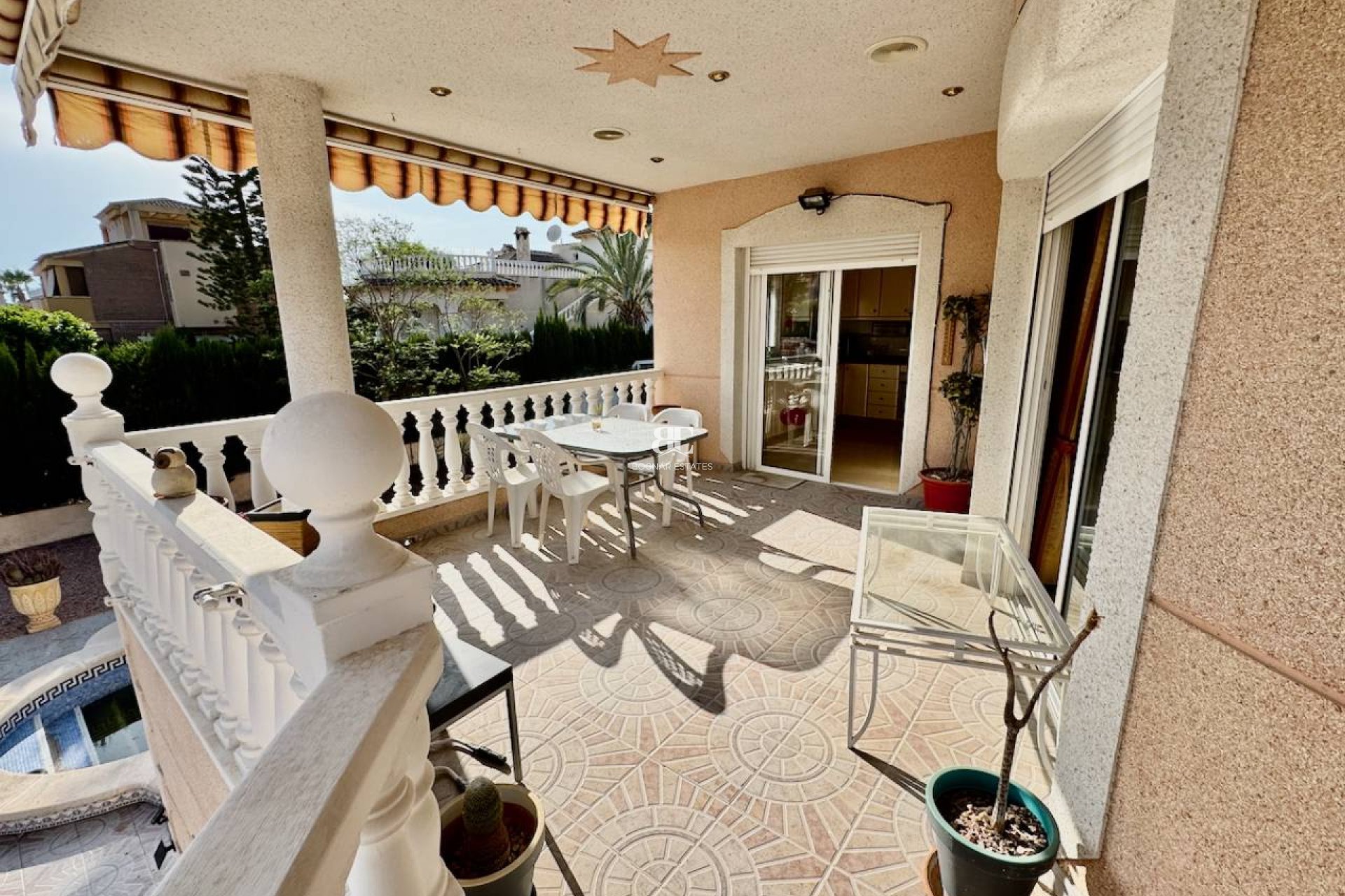 Herverkoop - Villa -
Benferri