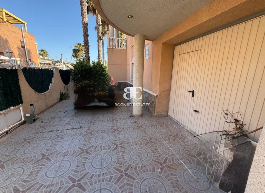 Herverkoop - Villa -
Benferri