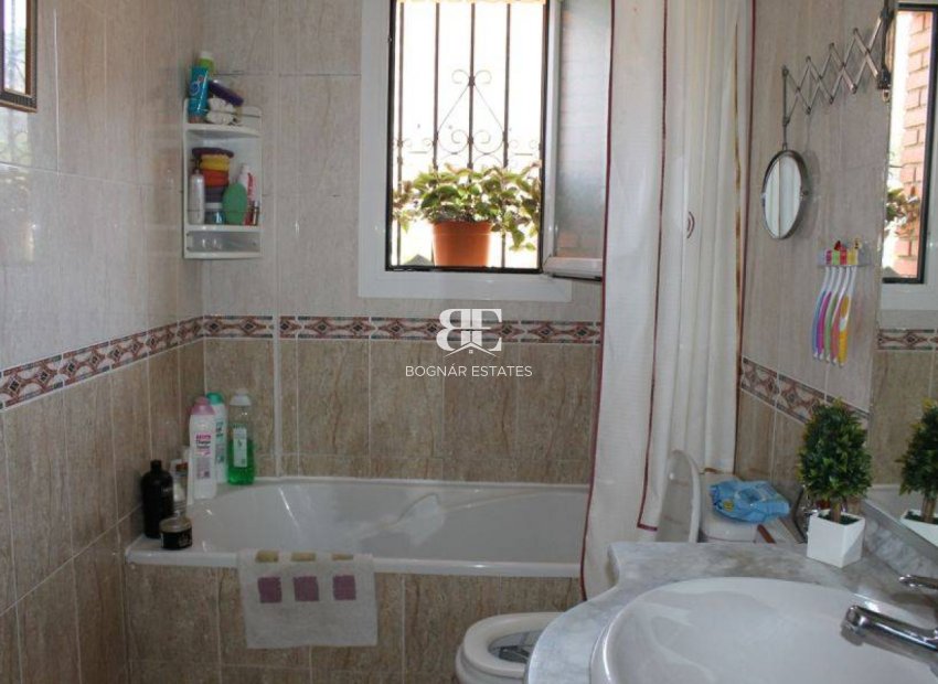 Herverkoop - Villa -
Benidorm - Poniente