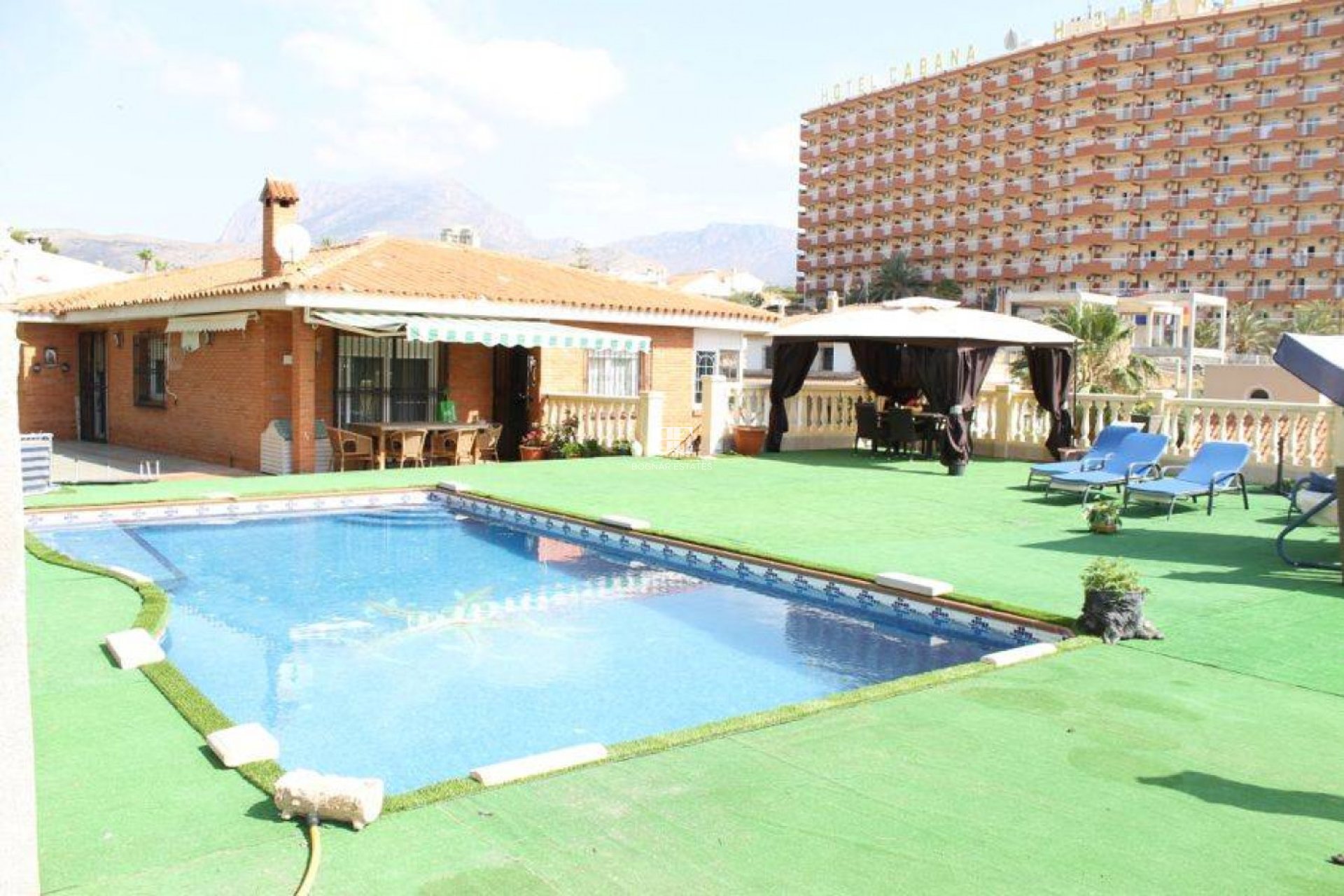 Herverkoop - Villa -
Benidorm - Poniente