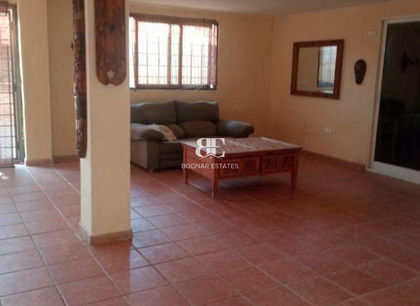 Herverkoop - Villa -
Benidorm - Poniente