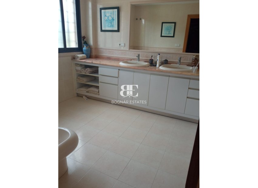 Herverkoop - Villa -
Benidorm - Poniente