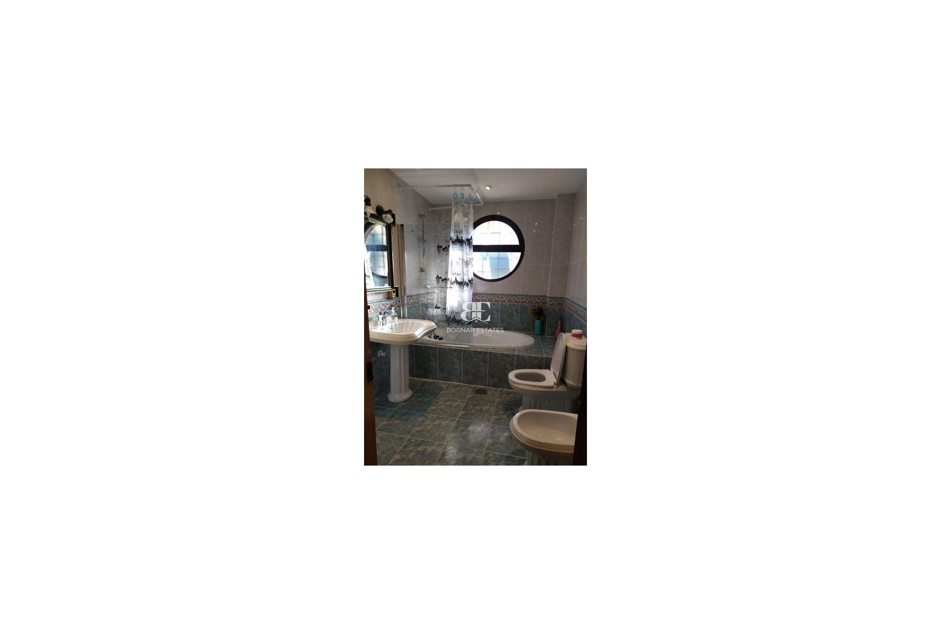 Herverkoop - Villa -
Benidorm - Poniente