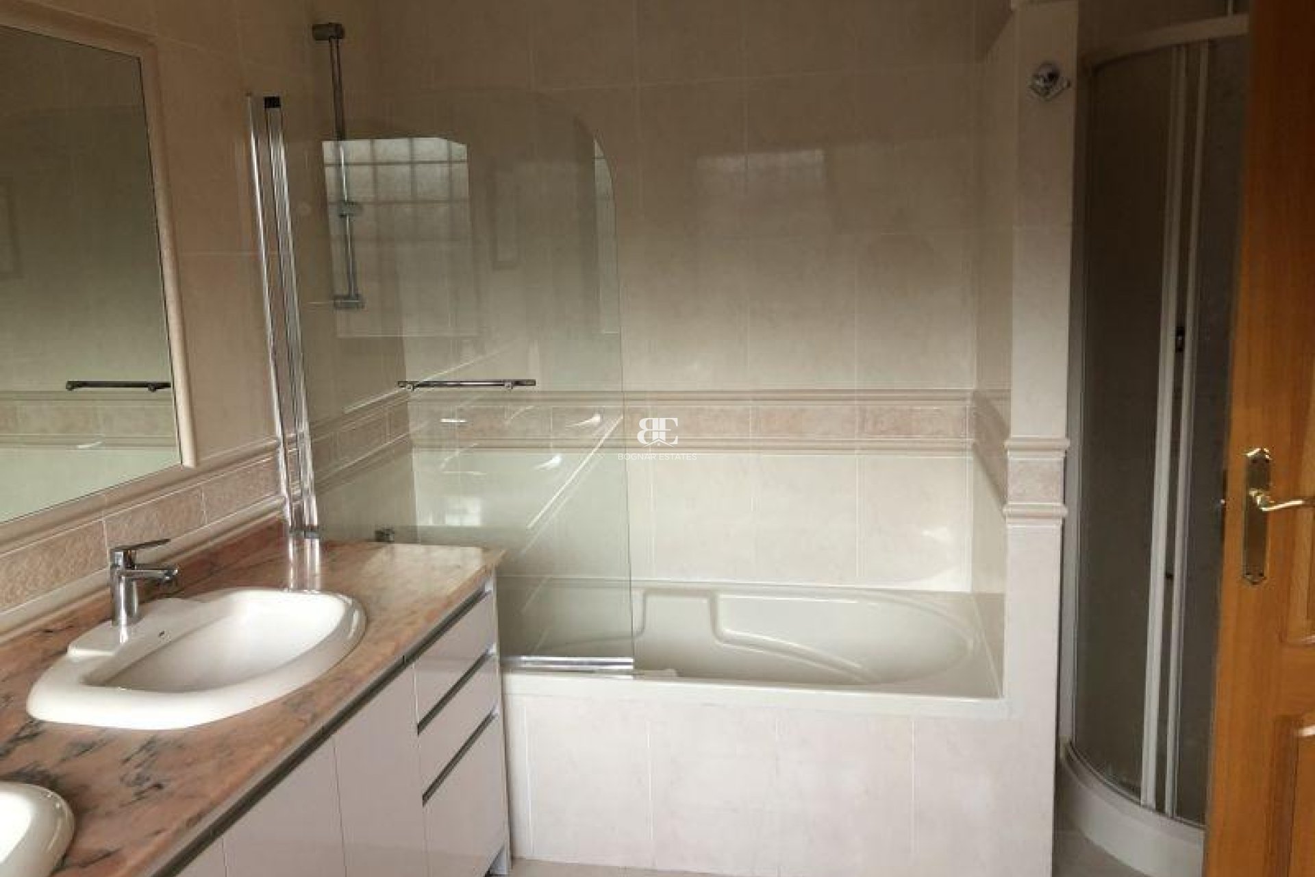 Herverkoop - Villa -
Benidorm - Poniente